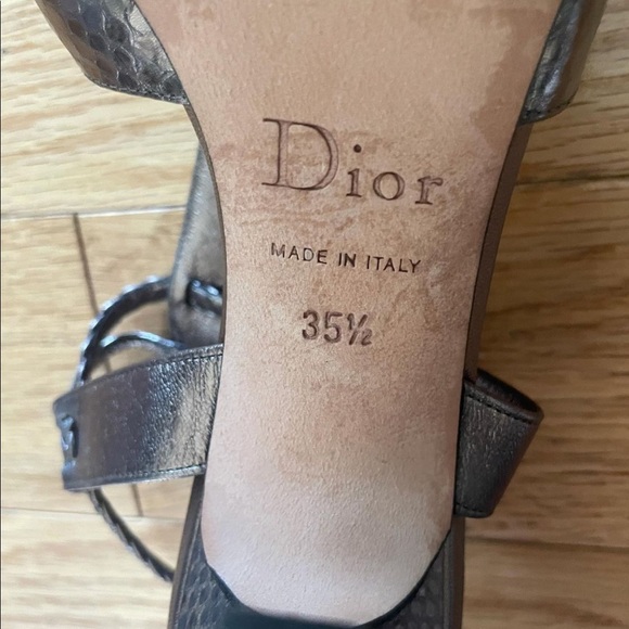 •Dior Heels•
•Authentic Original,Made in Italy•
•Size(Euro: 35.5,US: 5.5) - Picture 4 of 4